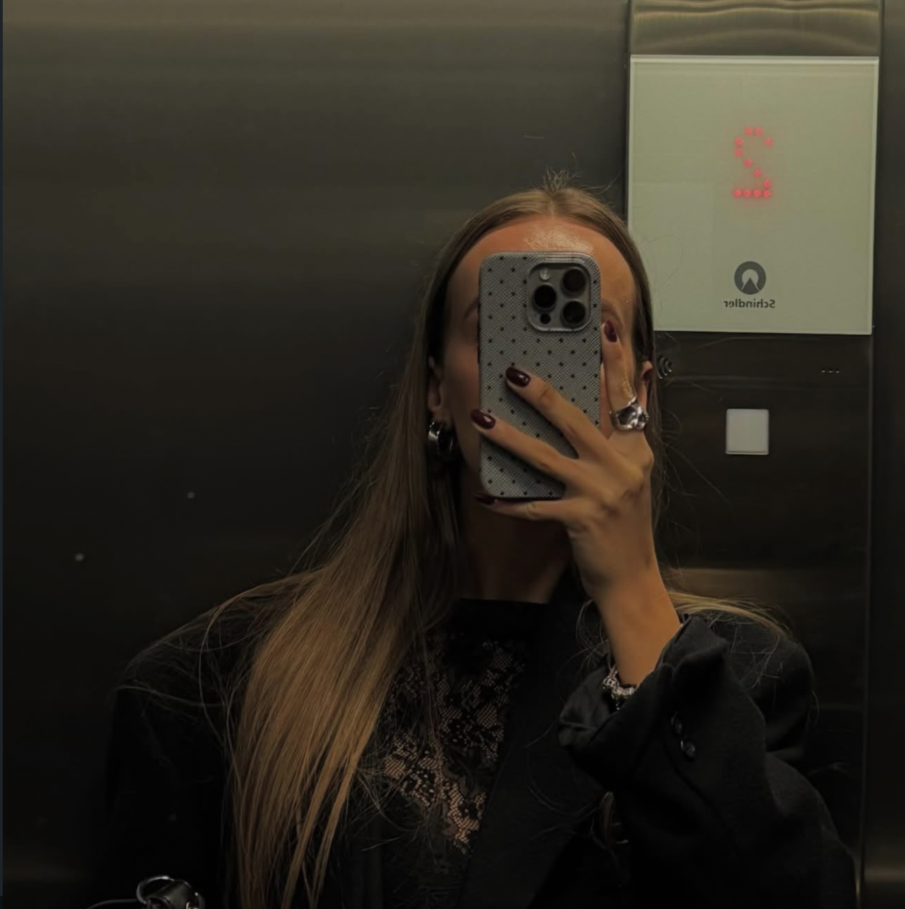 {{variant_option_1}}